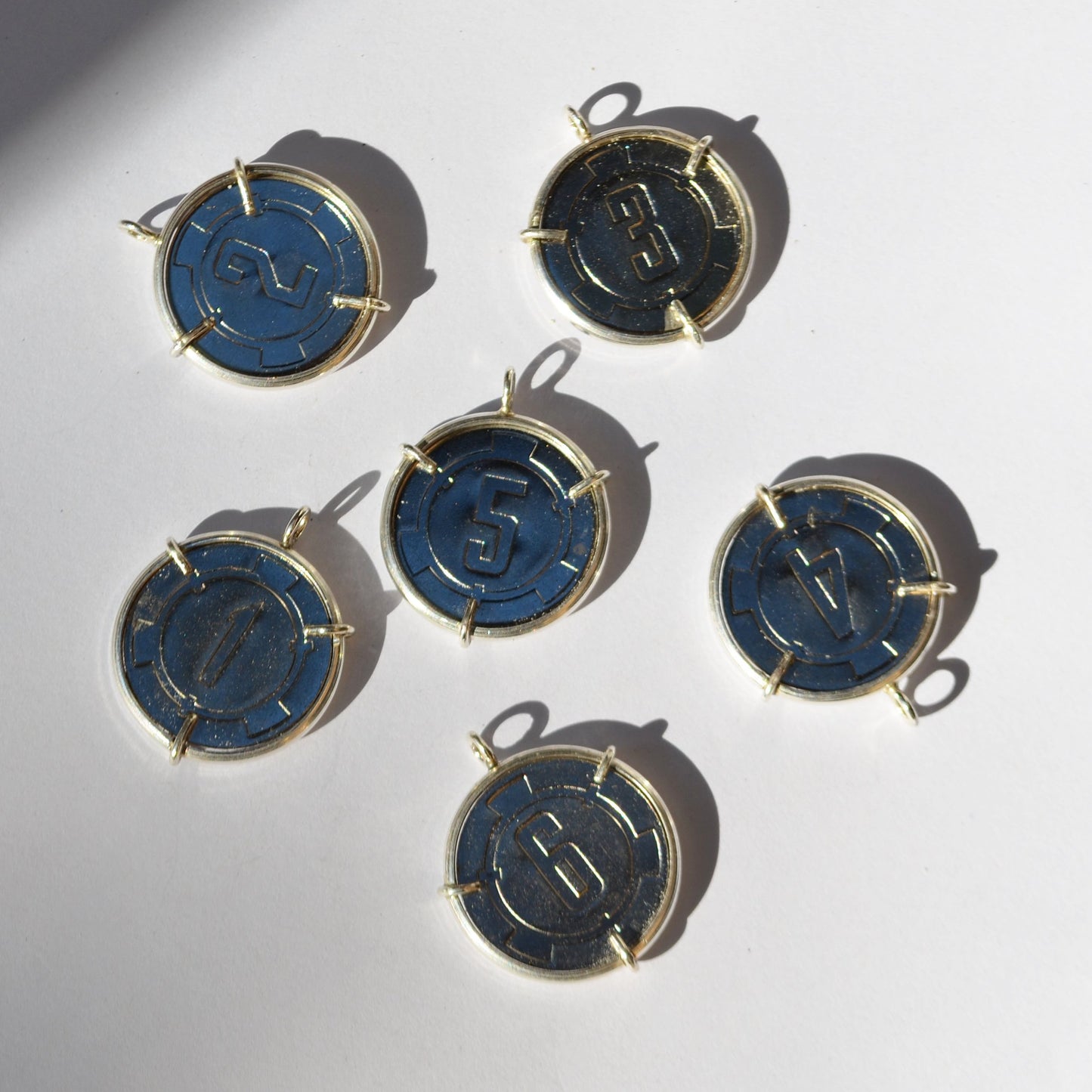 VTG PLAY COIN CHARM